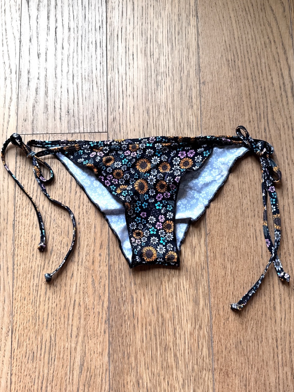 Eidon Flower Print Bikini Bottom Size XS - NWT